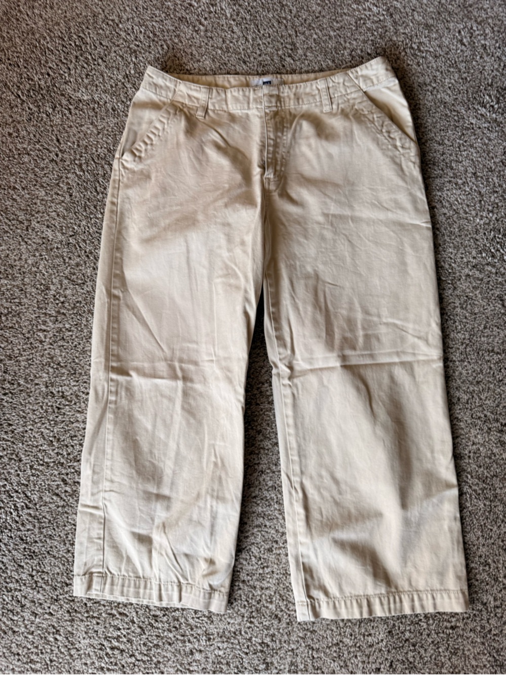 Women’s GAP Factory Cream Casual Cropped Pants